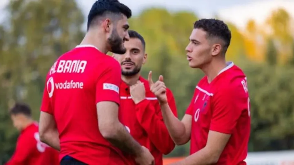 Broja në udhëkryq, PAOK-u i mbyll derën, Al Jazira hap pistë të re