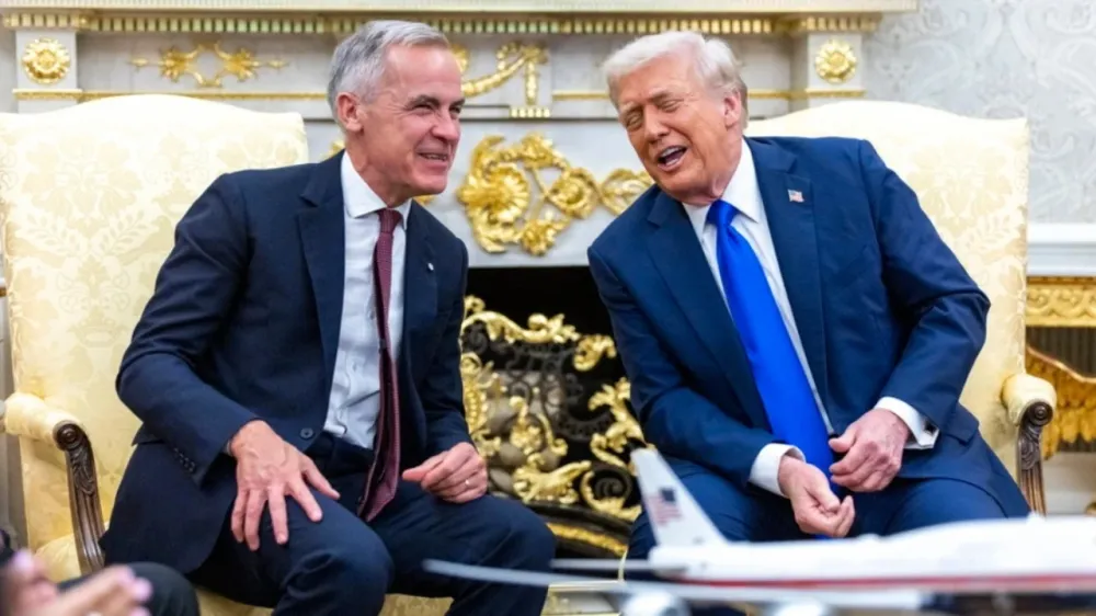 Batuta e Trump për çelësin e artë të Shtëpisë së Bardhë