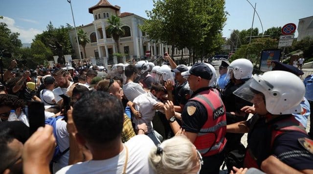 Foto: report.al