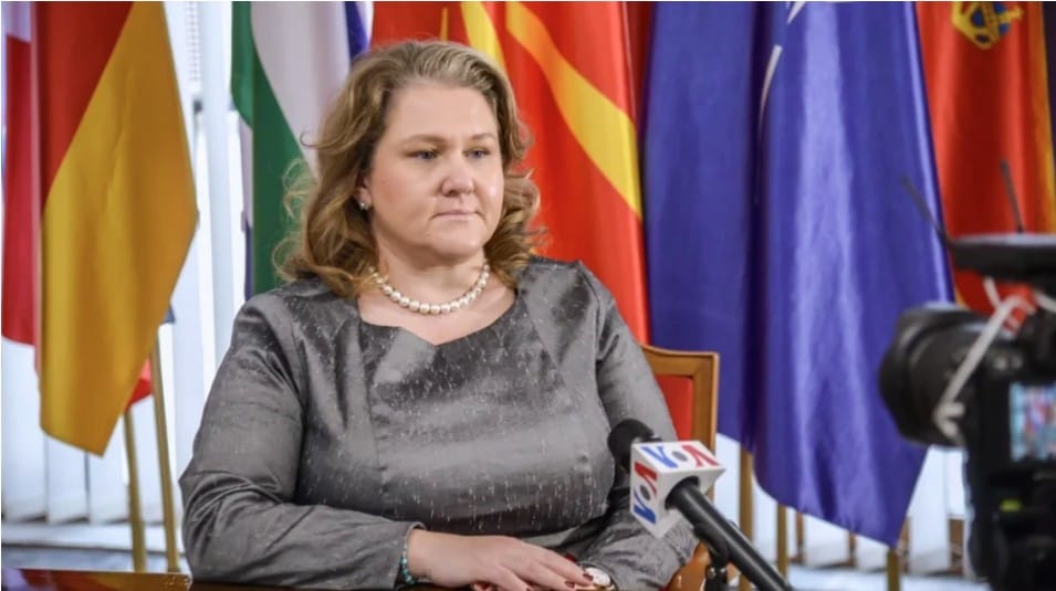 Petrovska kërkon transparencë në negociatat për qendrat e të dhënave