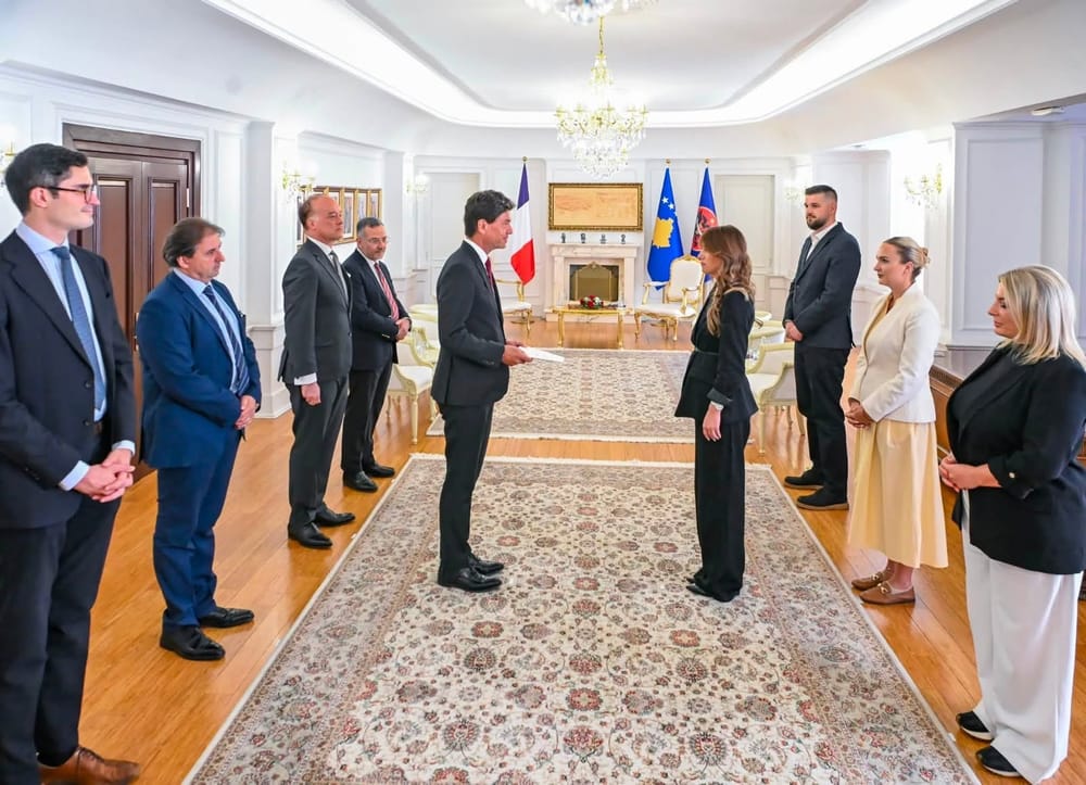 Haxhiu pranon letrat kredenciale të ambasadorit të ri të Francës