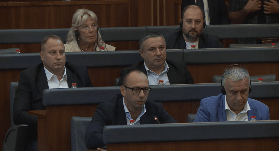 Zyrtarët e Listës Serbe pranojnë ftesa nga Prokuroria Speciale
