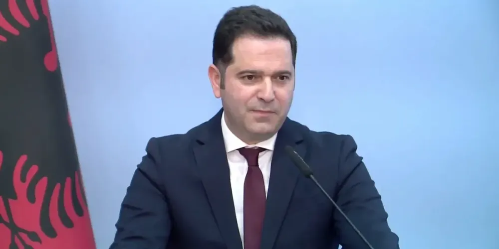 Kallëzim në SPAK ndaj ministrit të Financave për ngërçin e pagave