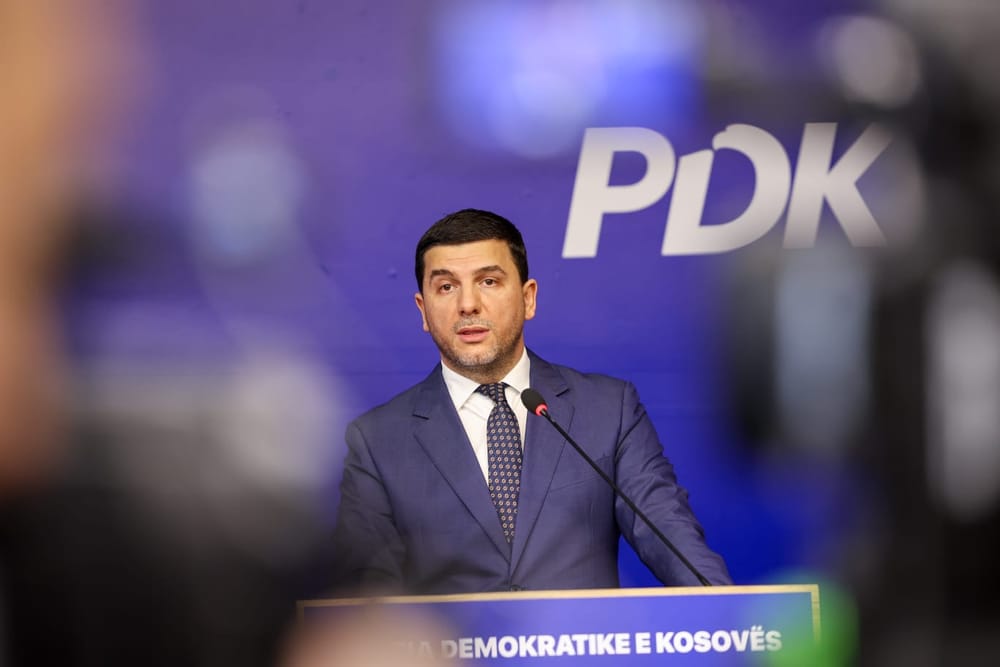 Krasniqi dhe Hoti reagojnë ashpër pas vendimeve të Gjykatës Speciale