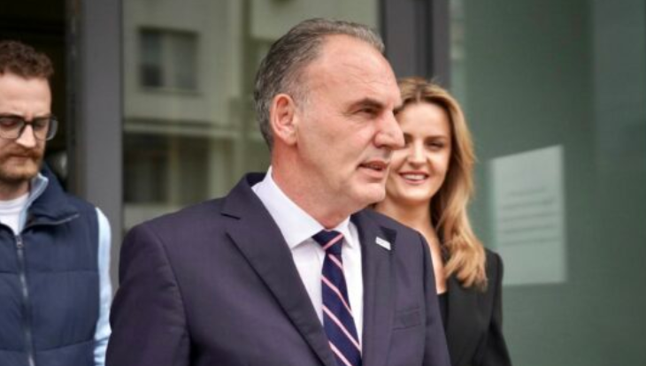 Fatmir Limaj përgatitet për verdiktin e Hakës pas netës në qeli