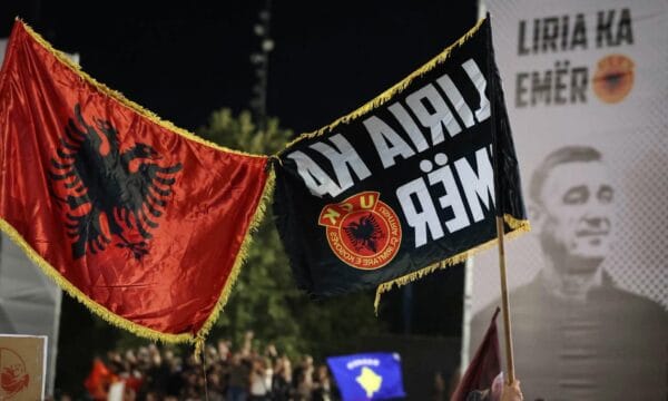 LKE fton bashkatdhetarët në protesta evropiane për vlerat e UÇK-së