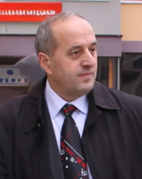 Kur m…t bëhen mullarë, opinion për aktualitetin gjithëshqiptar