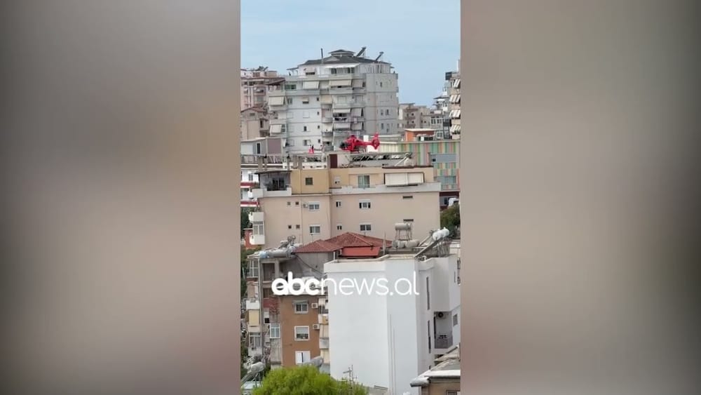 Atentati në Sarandë, kalimtari i plagosur transportohet drejt Traumës