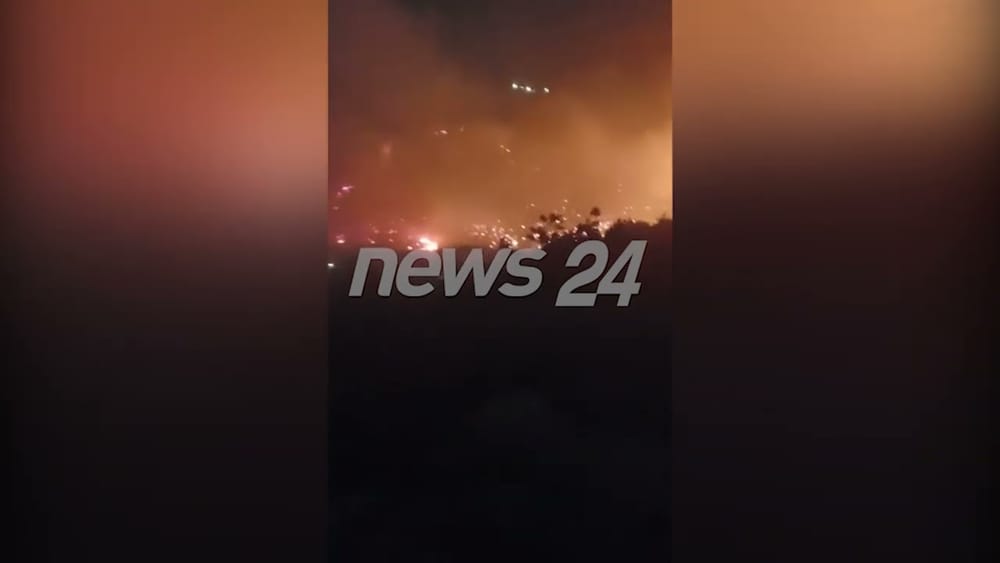 Zjarri në Himarë djeg një banesë, rrezikon 40 shtëpi dhe krijon evakuim
