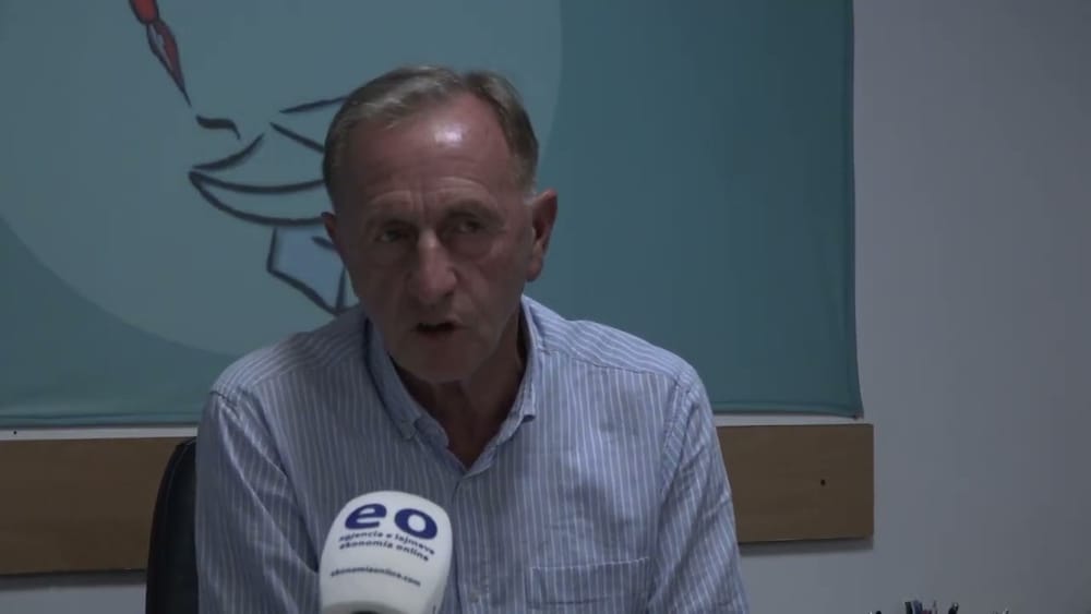Punëtorët teknikë të shkollave në Prishtinë hyjnë në grevë