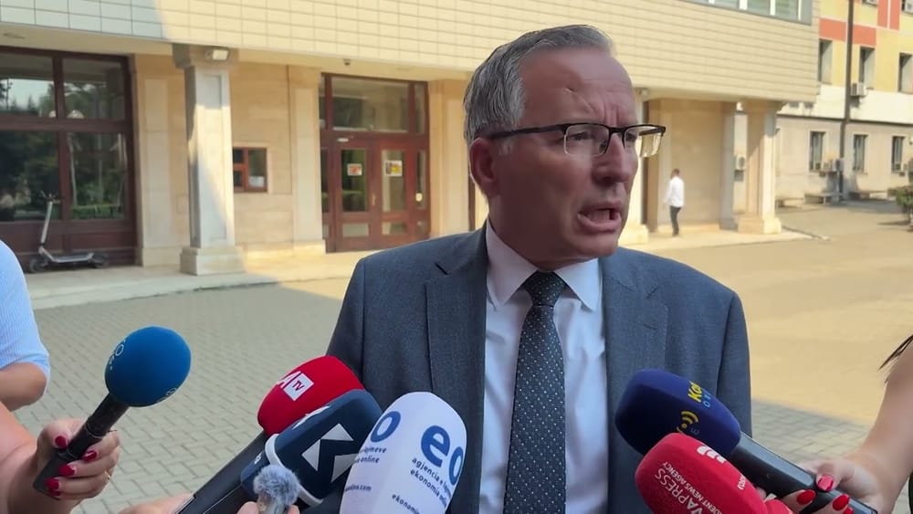 Hamza: LVV dhe Lista Serbe po i bëjnë dëm Kosovës