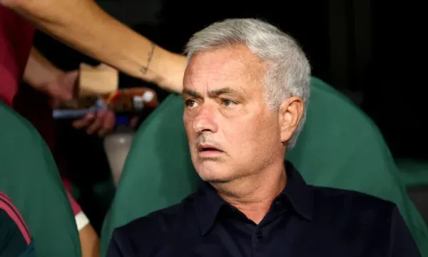 Mourinho jep një javë pushim lojtarëve të Realit pas humbjes në derbi