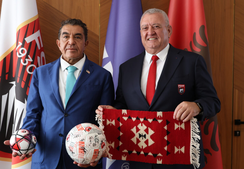 Duka diskuton me dërguarin e Trumpit për rolën e futbollit në diplomaci