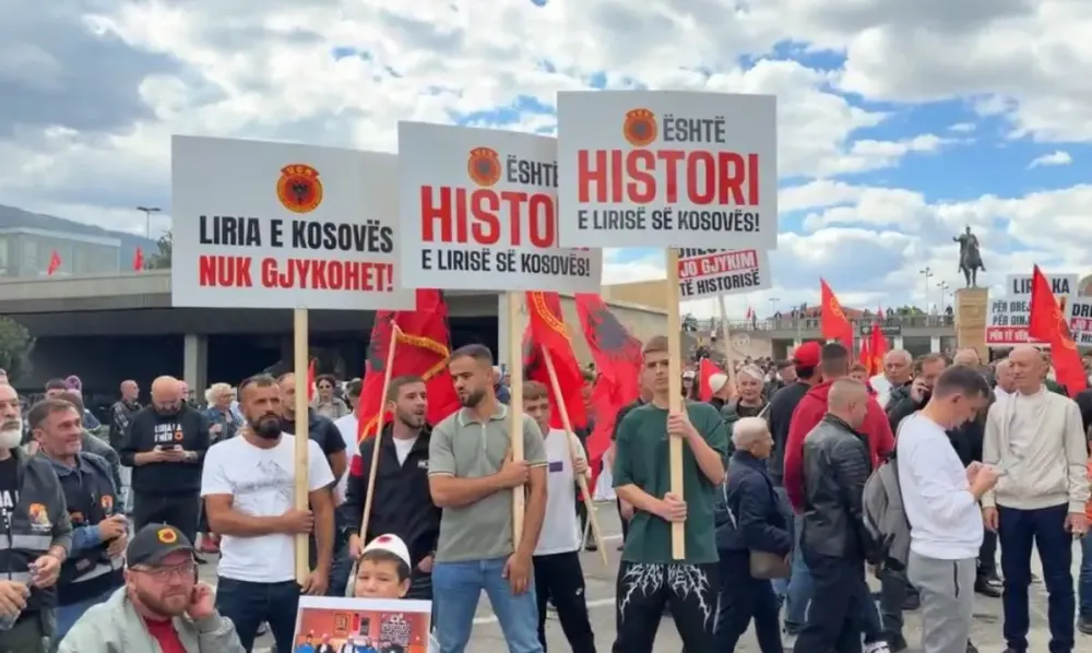 Nisin grumbullimet në Shkup kundër vendimit dënues për krerët e UÇK-së
