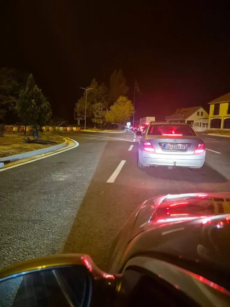 Sistemi One Stop Shop në Qafë Thanë funksional, por pritjet e gjata vazhdojnë