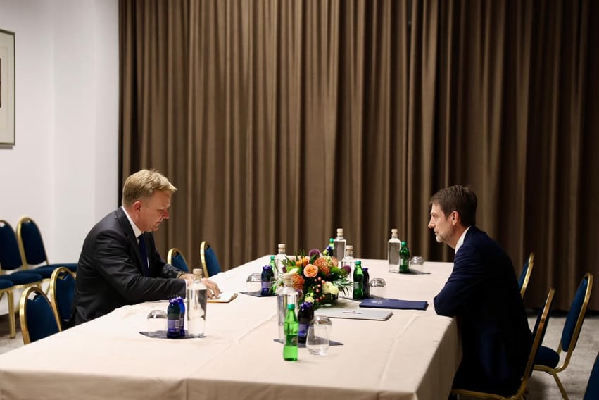 Hoxha dhe Sørensen diskutojnë në Bled për dialogun Kosovë-Serbi