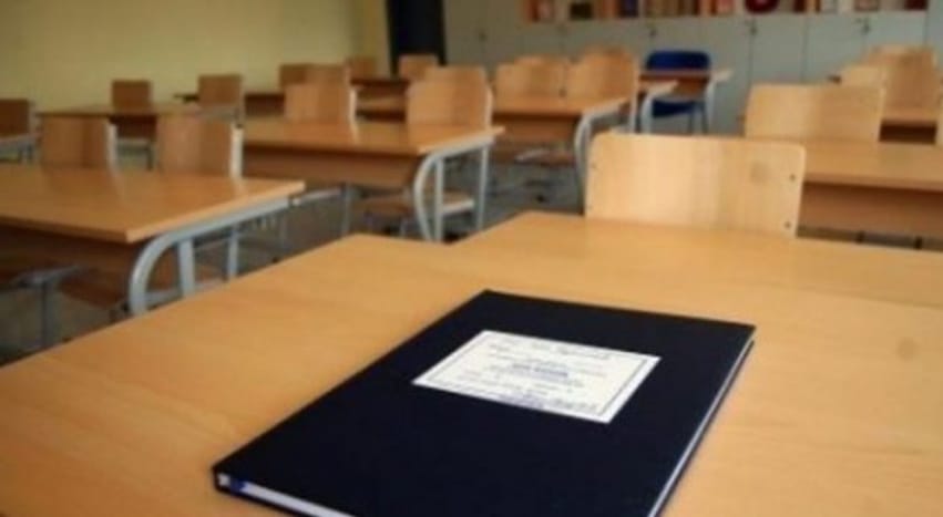 Mungesa e ditarëve në shkolla, MASh angazhoi operator më të lirë