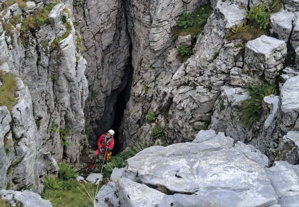Eksplorohet shpella më e thellë në Kosovë