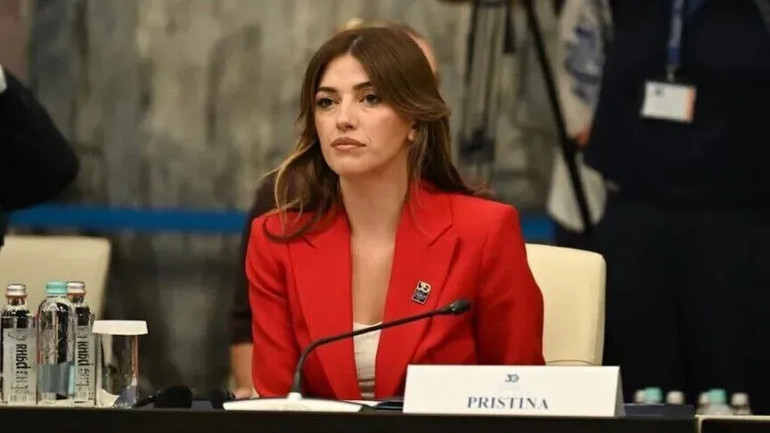 Haxhiu: Mbrojtja e ish-drejtuesve të UÇK-së detyrë qytetare, por pa etiketime të hushta