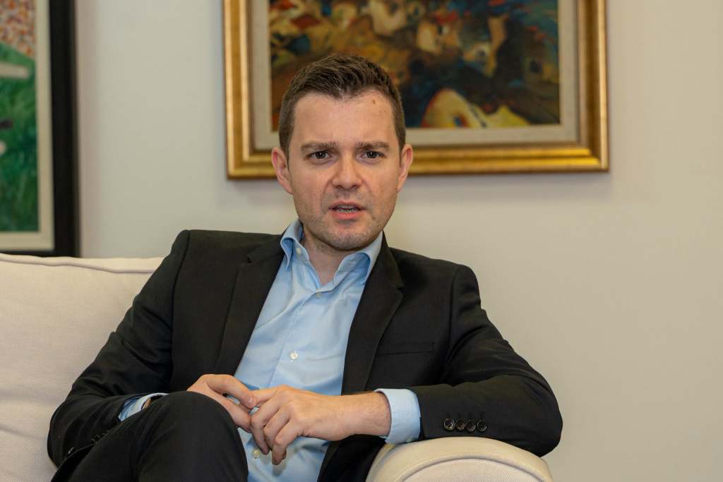 Mucunski kërkon takim zyrtar me ministren bullgare në Sofje
