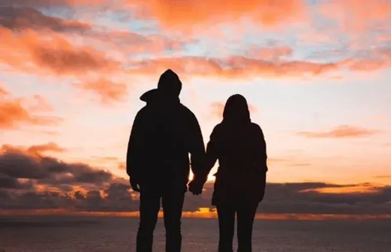 Cilësitë emocionale që ndikojnë në tërheqjen për një lidhje serioze