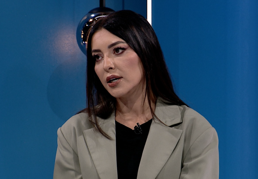 Kostana Morava dënon normalizimin e tradhtisë pas publikimit të videove intime