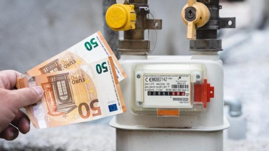 Aprovohet programi për mbrojtjen e konsumatorëve të energjisë