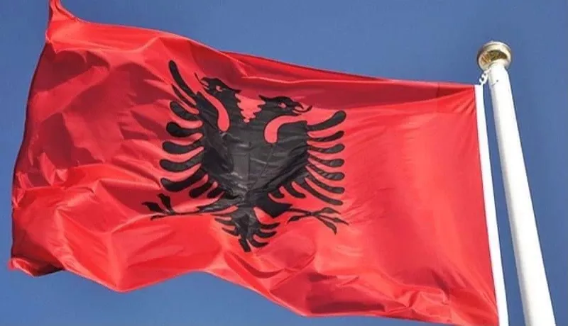 6 tetor 1968: Flamuri kuq e zi shfaqet publike në Prishtinë