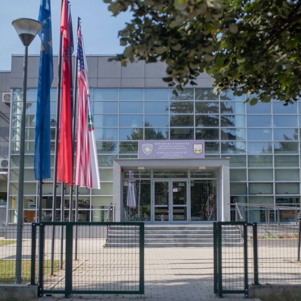 Kamenica rrit kontrollet për ndërtimet pa leje dhe mjedisin