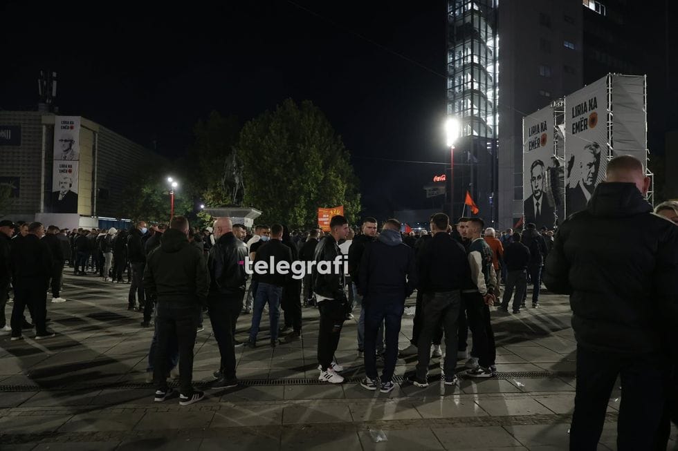 Protestë në Prishtinë, pas një natë të tensionuar dhe disa të lënduarve