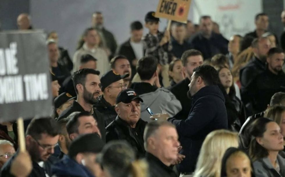 Rrahmani: Protesta e përkulli Qeverinë të dorëzohet për Dhomat e Specializuara