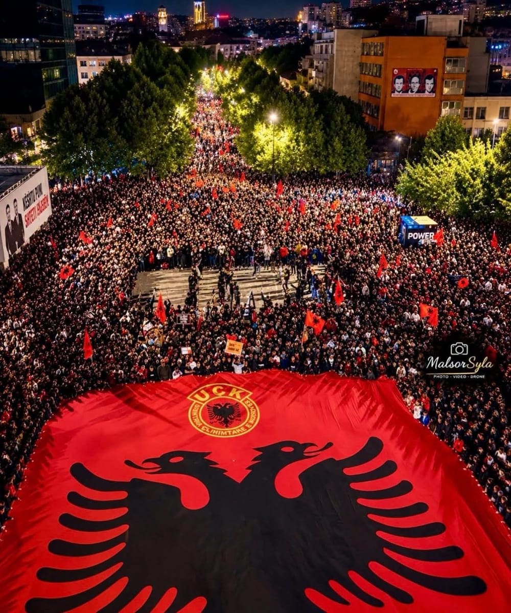 Isuf B. Bajrami: Protestat në Prishtinë reflektojnë luftë të padukshme dhe kërkesat për…