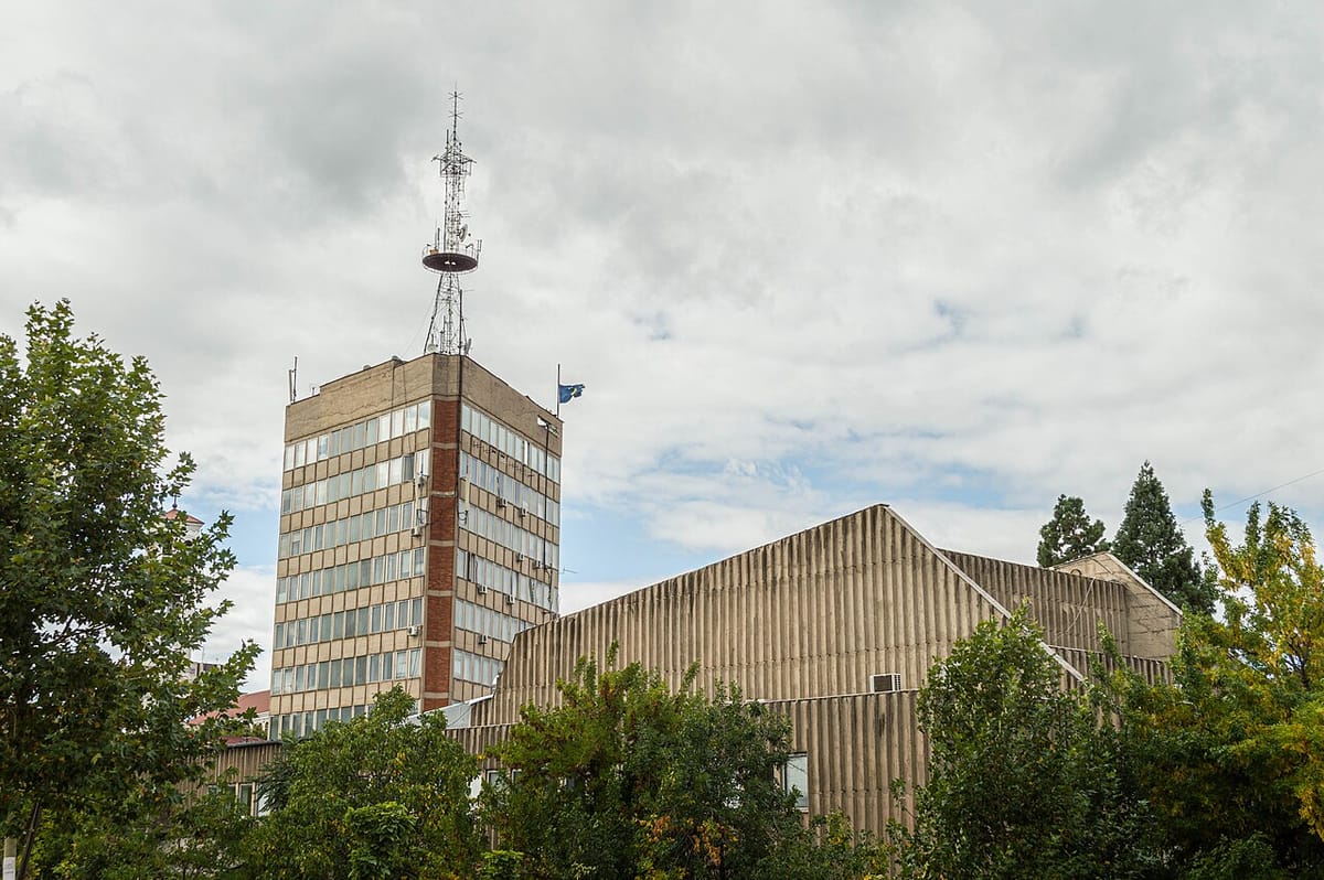 Pse u ndalua transmetimi i Radio Televizionit të Prishtinës?