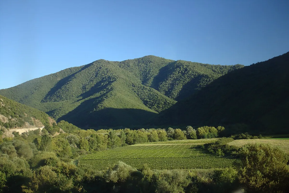 Pse pritet moti me diell dhe vranësira në Maqedoni?