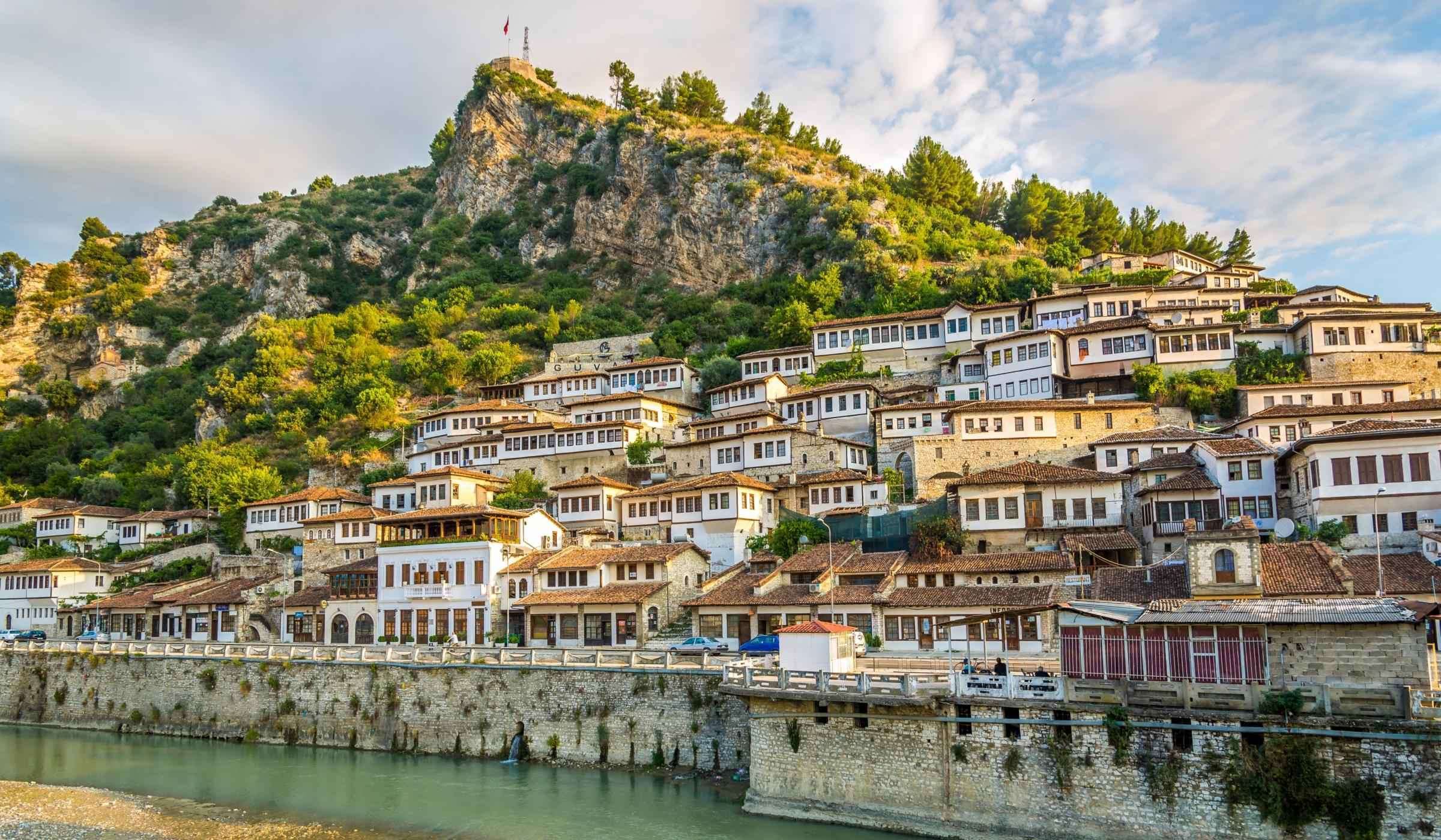 Rikthimi i Kullës: Si po e ringjall diaspora arkitekturën tradicionale