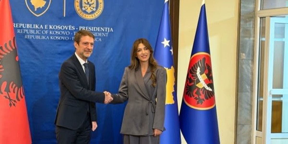 Kush e pret ministrin e Jashtëm të Shqipërisë në Kosovë?