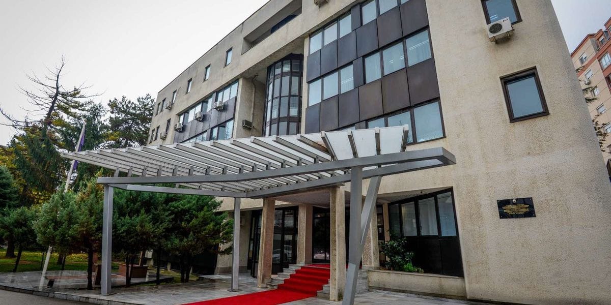 Si ndaloi në flagrancë 26-vjeçarin nga Shkupi për shantazh me 8.000 euro?