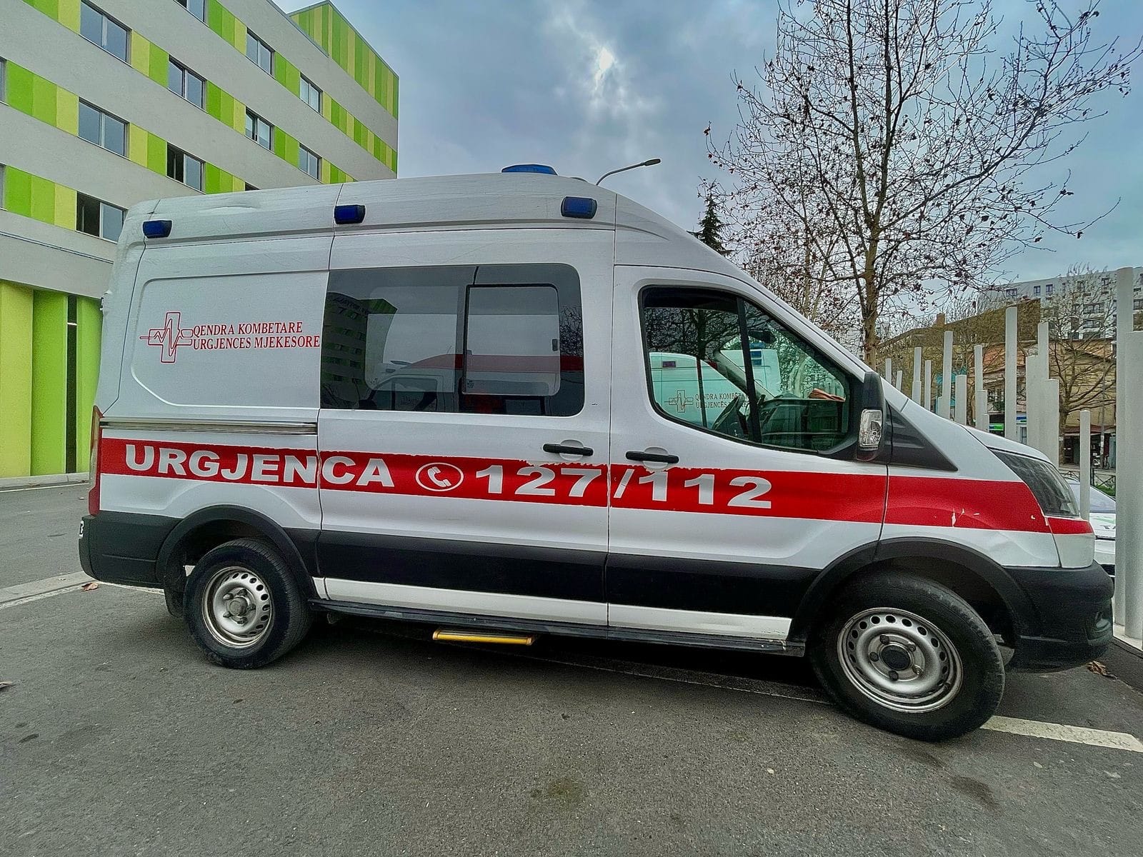 Çfarë ndodhi me 55-vjeçarin pas sherri për parkim në Tiranë?