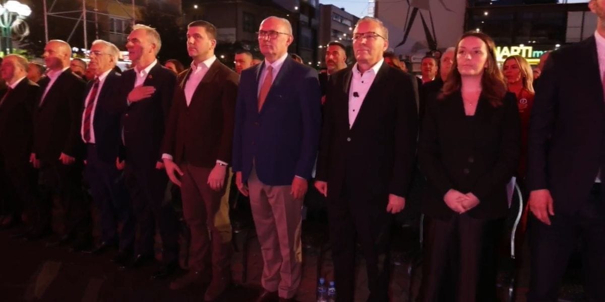 Pse u bashkua Limaj me Hamzën në hapjen e fushatës së PDK-së në Ferizaj?