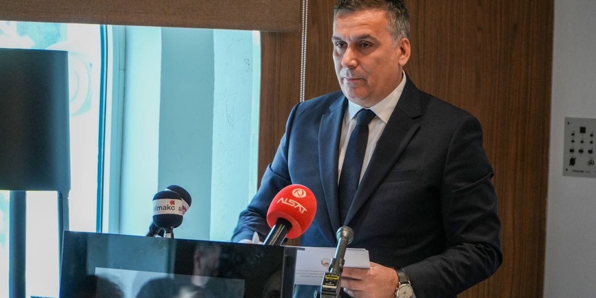 Si synon Hoxha t'i japë fund deponive ilegale me sistemin rajonal të mbeturinave?