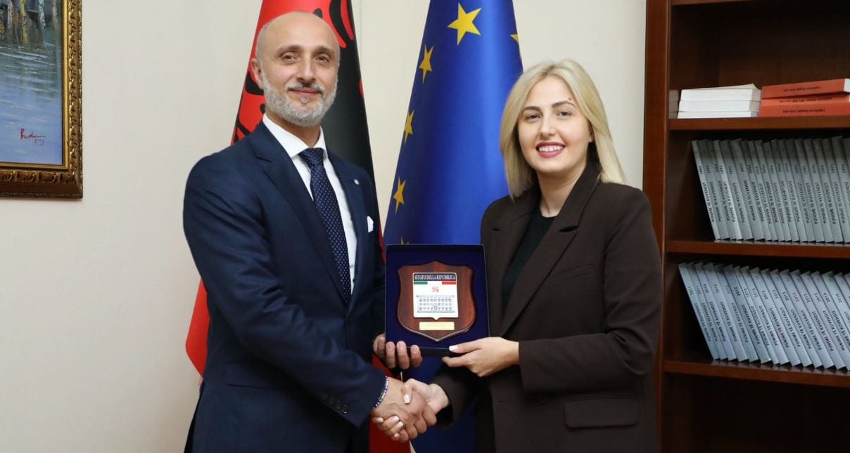 Zhupa takon senatorin italian De Rosa për të drejtat e diasporës