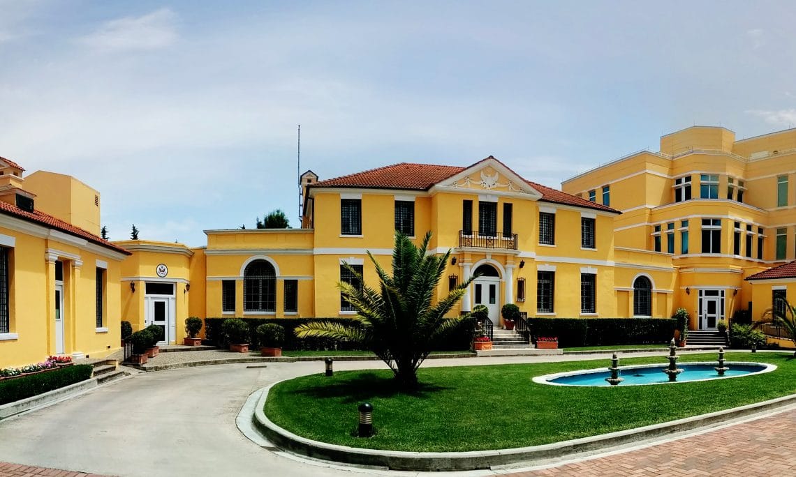 Alarmi për bombë pranë Ambasadës Amerikane në Tiranë rezulton i rremë