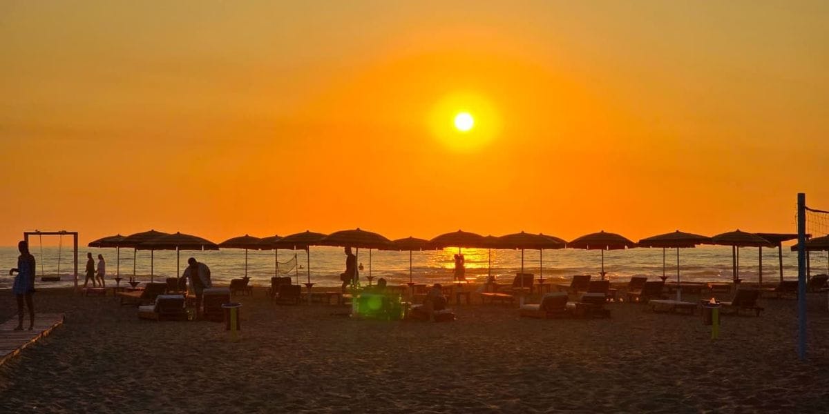 Sa turistë në Shqipëri flenë zyrtarisht dhe ku zhduket pjesa tjetër?