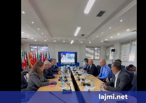 Kurti viziton AKSP-në: Akademia duhet të forcohet në dimensionin akademik