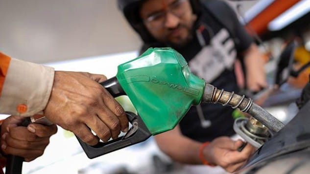 Nafta 206 lekë: numri qëndron, masa fiskale s'ndihmon