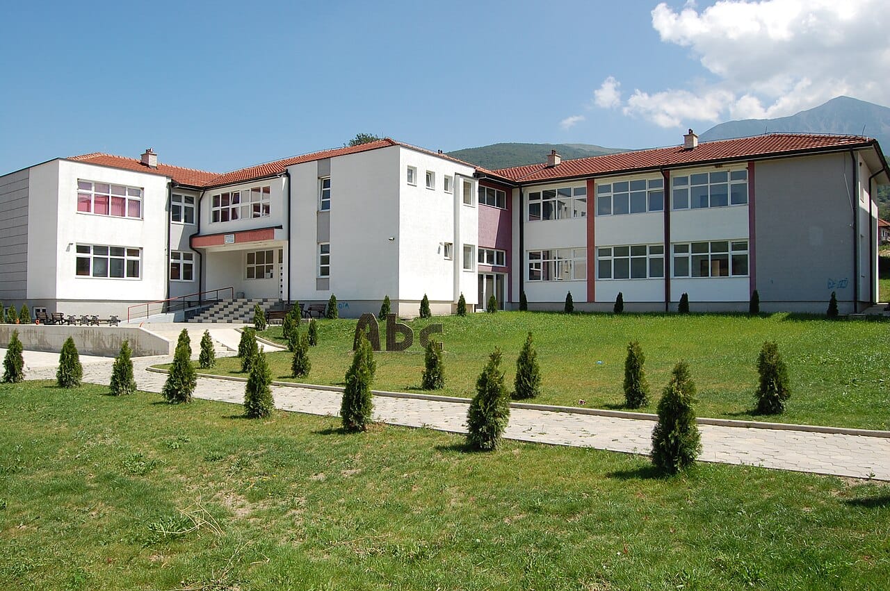 Kush janë pesë të arrestuarit për krime lufte në Reçak?