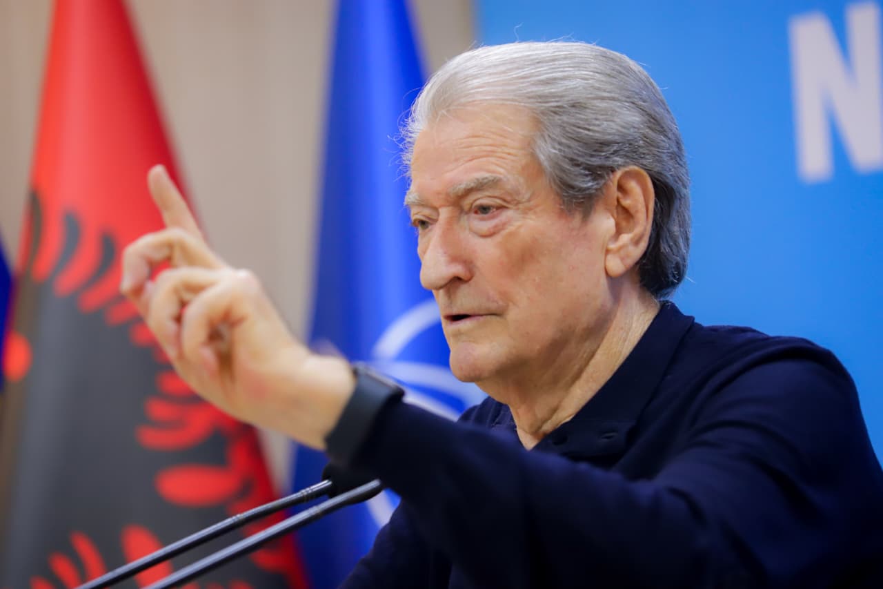 Pse Sali Berisha pretendon se nuk është më 'non grata' në SHBA?