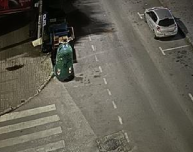 Kush i la fëmijët të fjetur në veturë në Strugë?