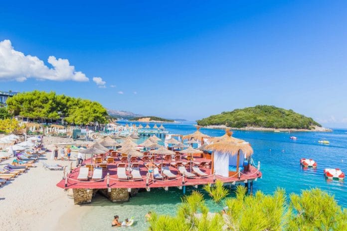 Sa kushton pushimi në Sarandën, destinacionin bregdetar më ekonomik të Evropës?