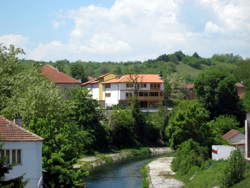 Çfarë ndodhi me të miturën në lumin Erenik në Gjakovë?